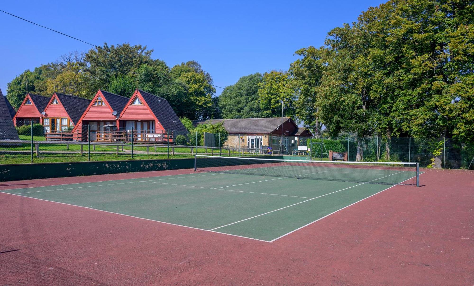 Escape To A Clifftop Chalet With Pool And Tennis Onsite - 1A Kingsdown Holiday Park Exterior foto